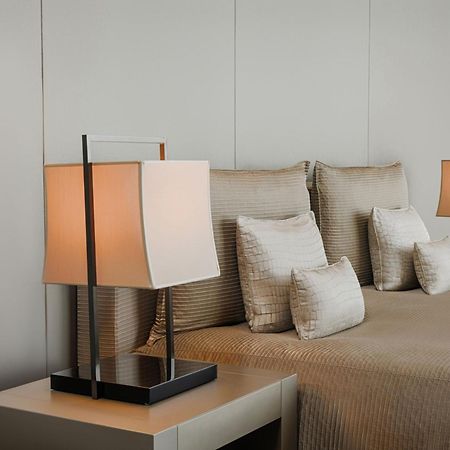 Armani Hotel Dubai Exterior foto A pair of table lamps