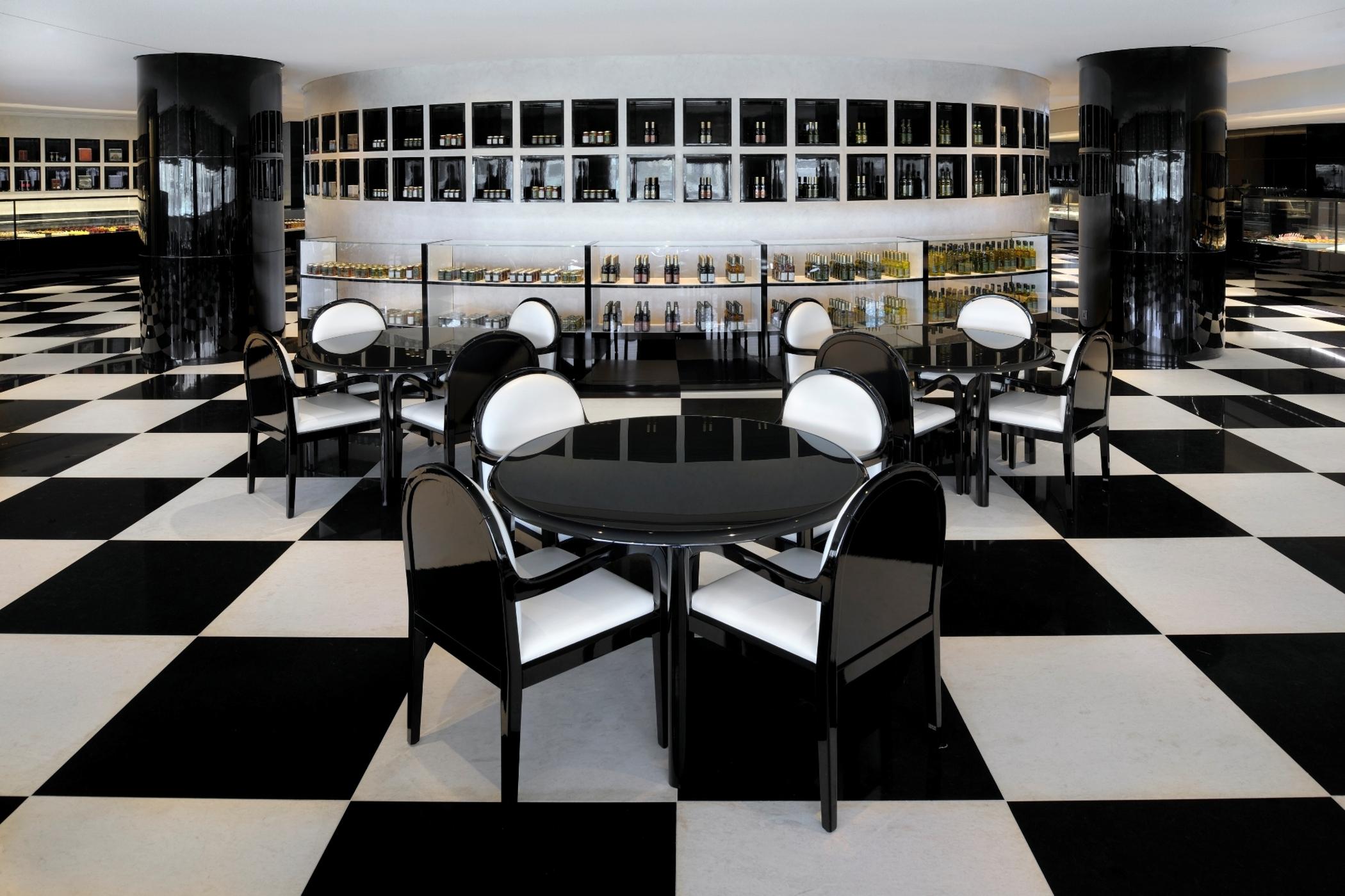 Armani Hotel Dubai Exterior foto The bar at the Mandarin Oriental, Munich