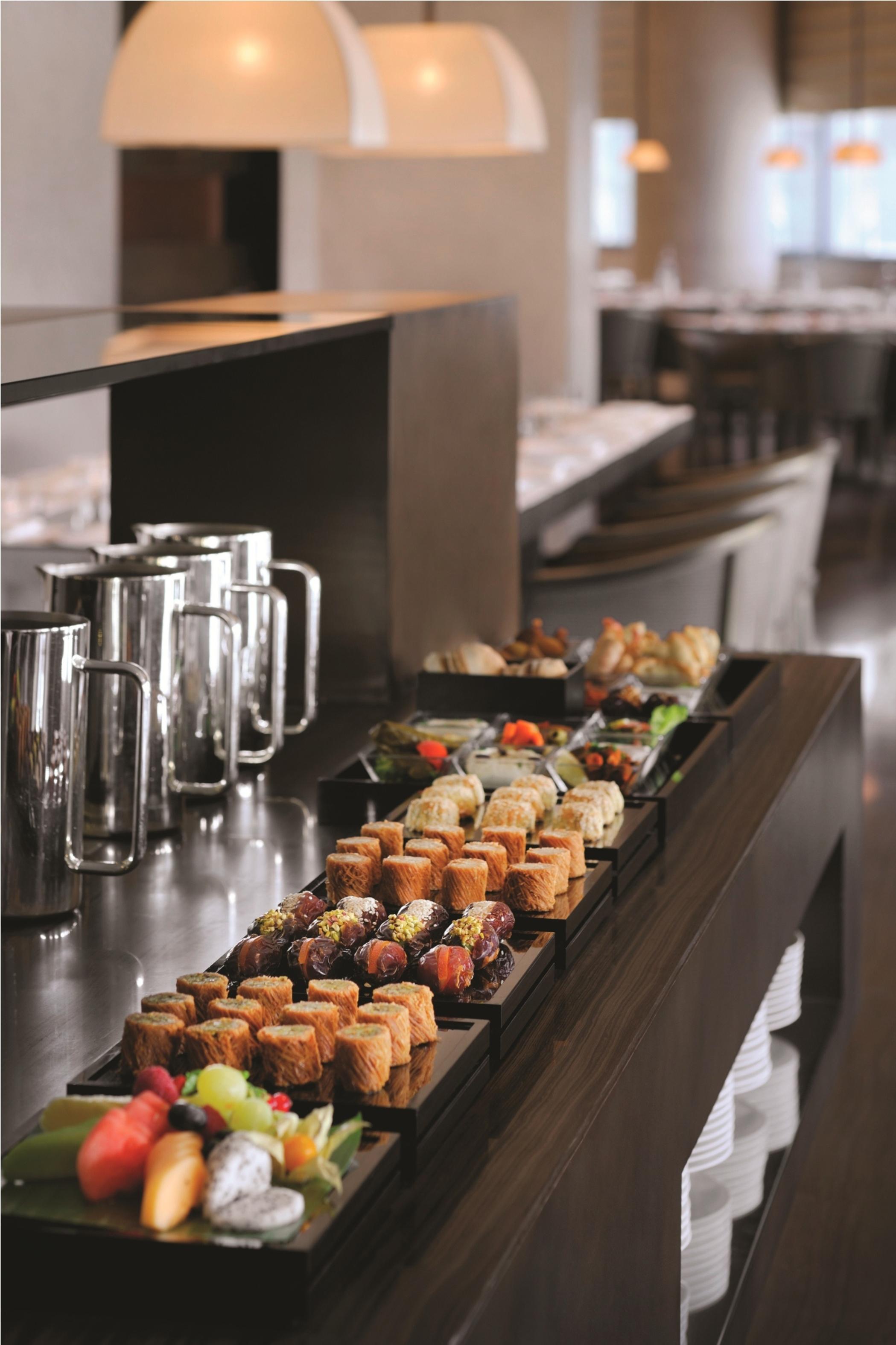 Armani Hotel Dubai Exterior foto A buffet