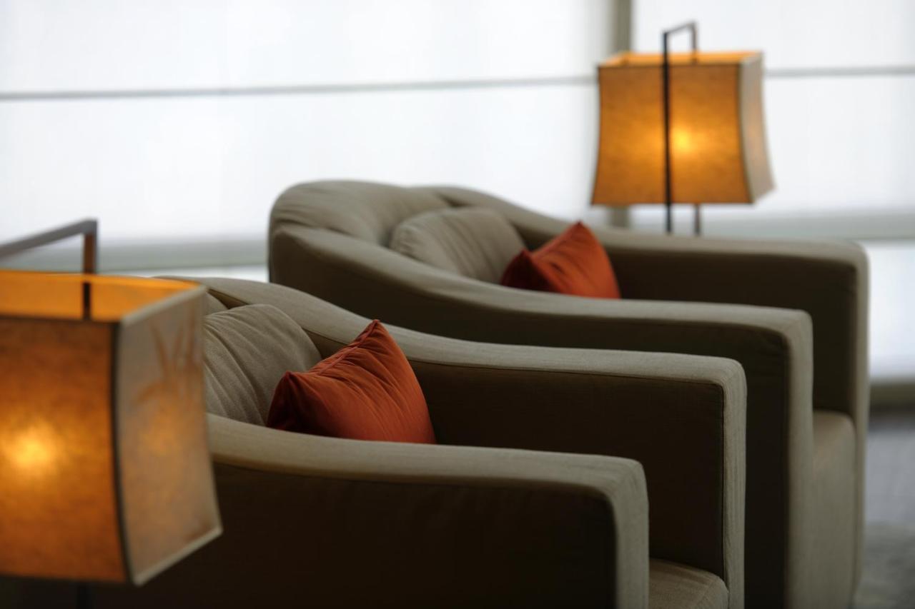 Armani Hotel Dubai Exterior foto Seating at the lounge